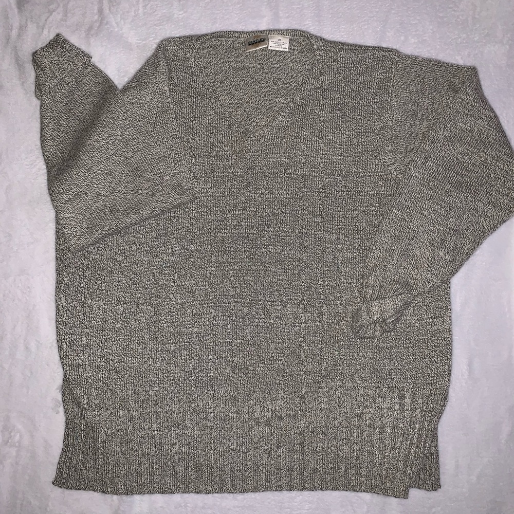 PLUS GRAY SWEATER